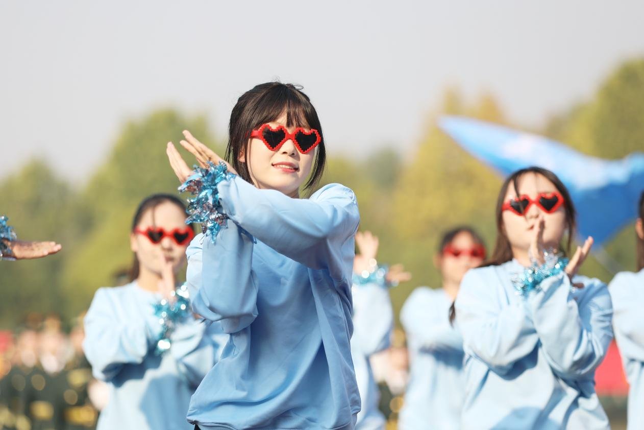 同题参见金彩网手机版登录第十四届田径