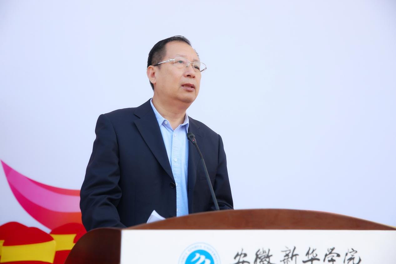 副校长李金星