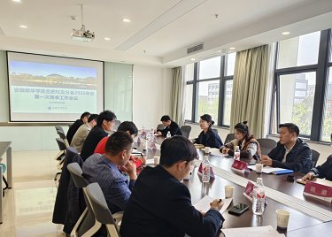 不断完善校友工作机制